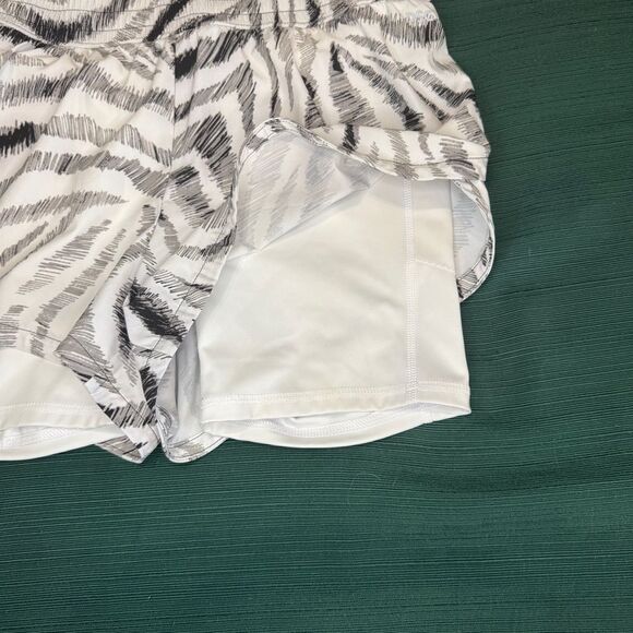 FREE with$15 Purchase! DSG 2 in 1 shorts Small Zebra striped Running short‎ - Picture 2 of 7
